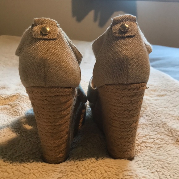 Michael Kors Wedges - Picture 3 of 5